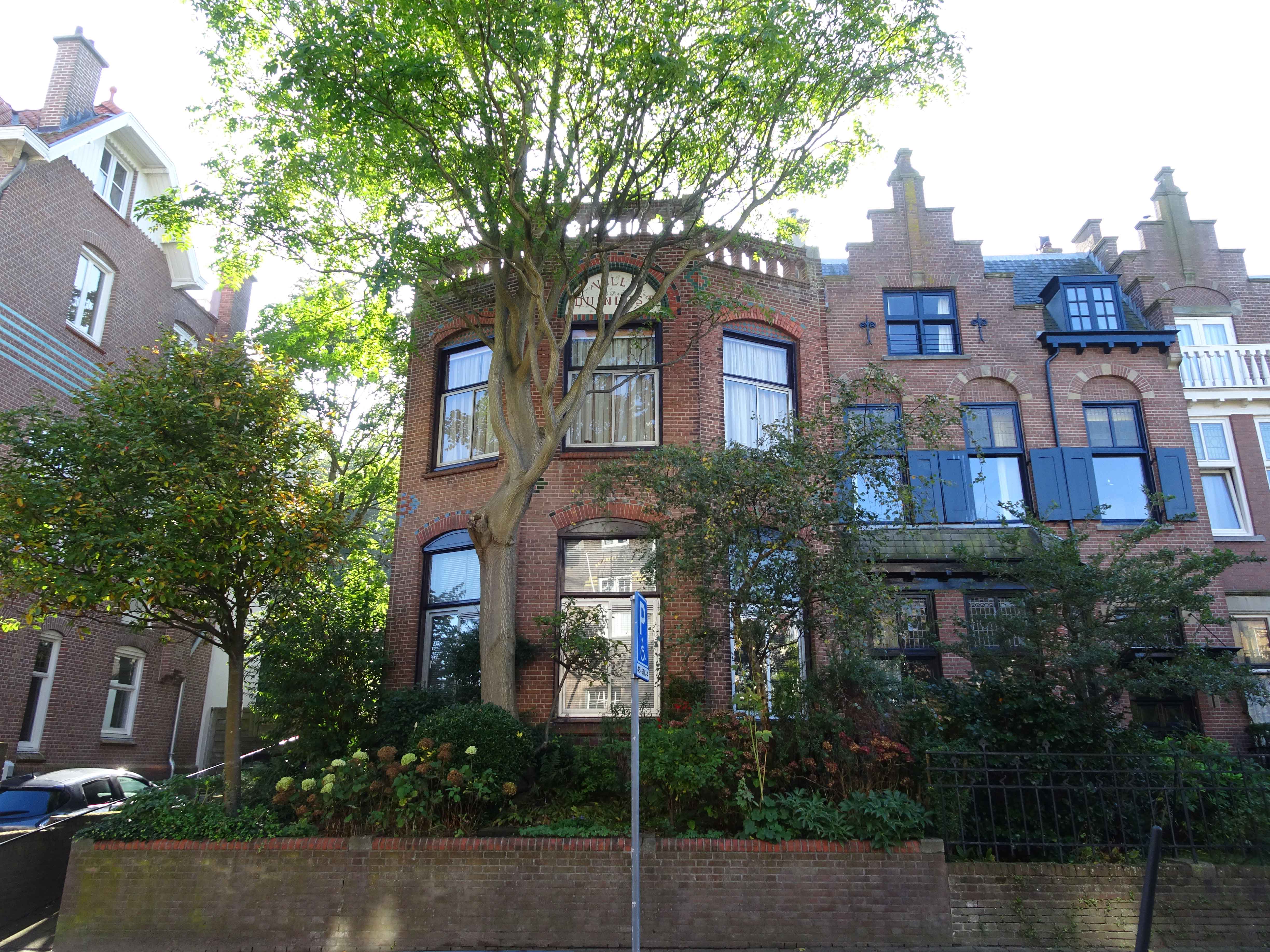 Villa Duinlust, Helmstraat 6